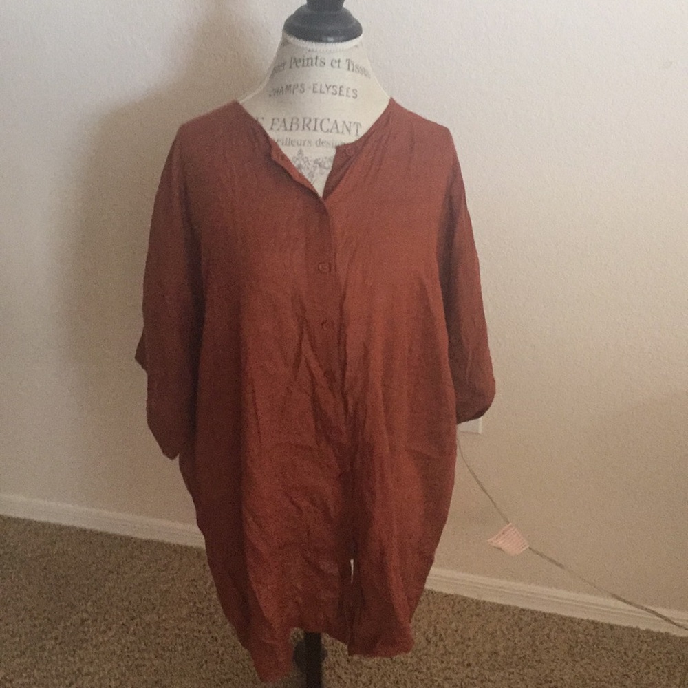 2Xl women’s shirt 18-22